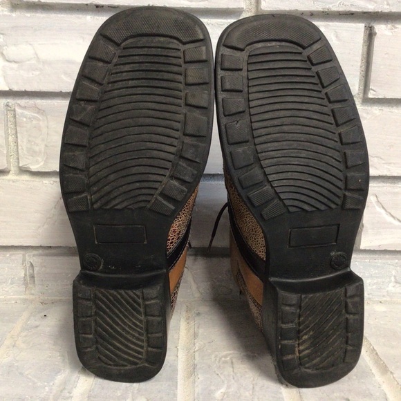 NYCOLE ST LOUIS - Truly unique lace up leather boots - Size 7.5 B - Picture 14 of 14